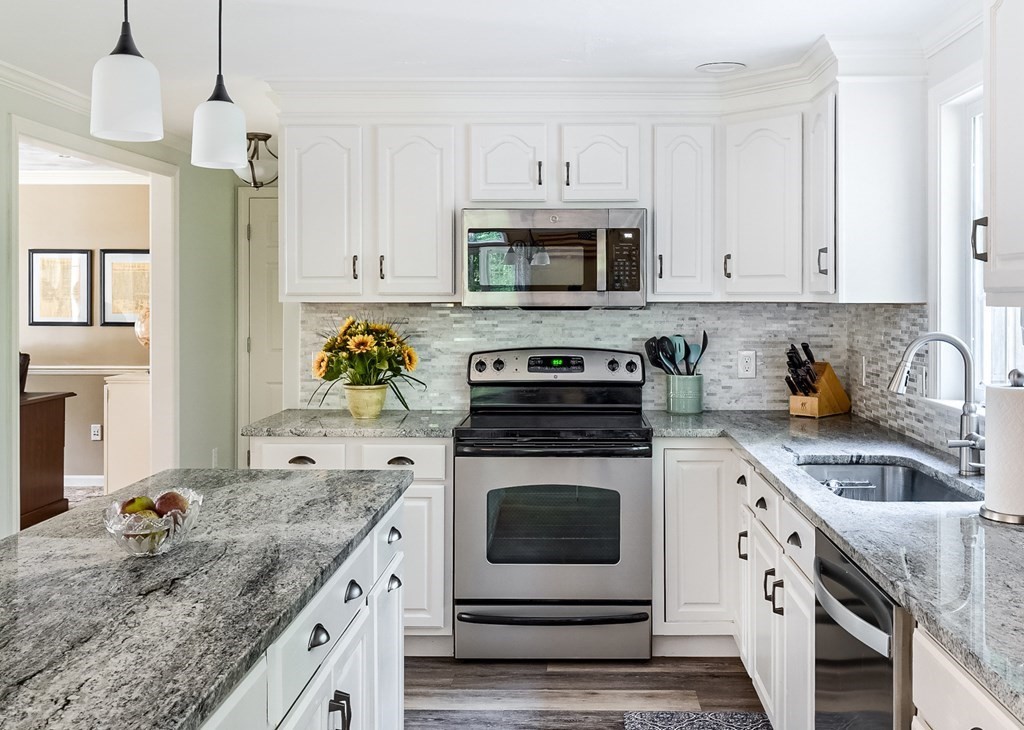 20 Crestview Drive Rutland, MA 01543 - Photo 4 of 39 Gallery Image 4