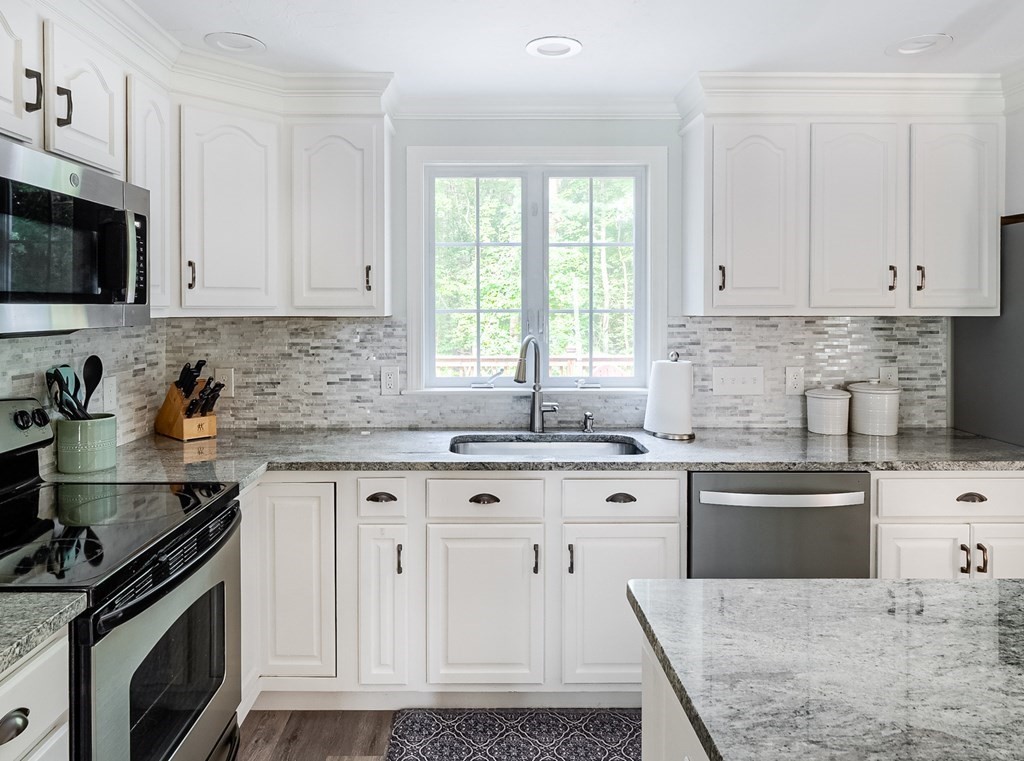 20 Crestview Drive Rutland, MA 01543 - Photo 5 of 39 Gallery Image 5