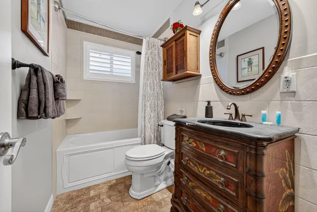 $1,350,000 | 2081 Northeast 25th Street, Lighthouse Point, FL 33064