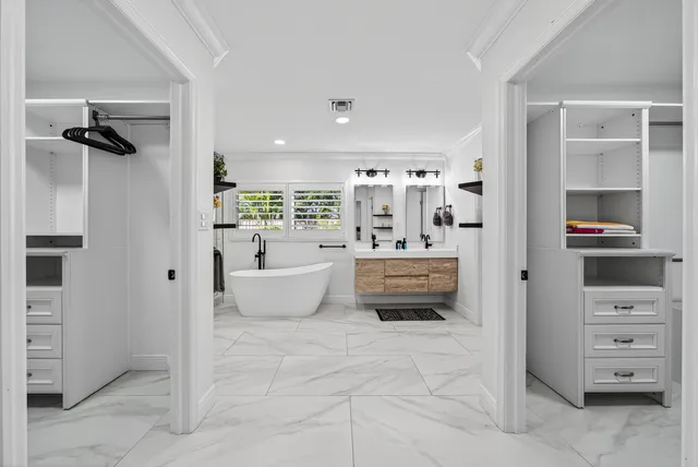 $1,350,000 | 2081 Northeast 25th Street, Lighthouse Point, FL 33064