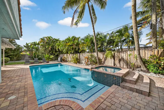 $1,350,000 | 2081 Northeast 25th Street, Lighthouse Point, FL 33064