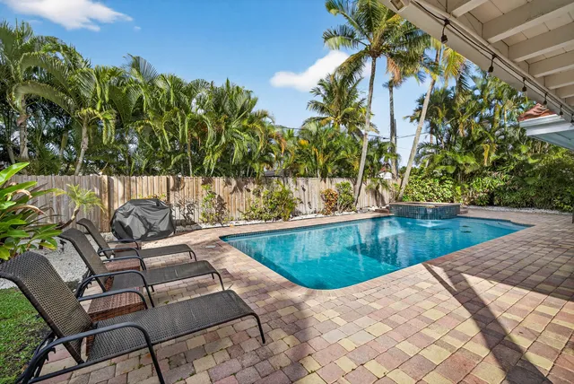 $1,350,000 | 2081 Northeast 25th Street, Lighthouse Point, FL 33064