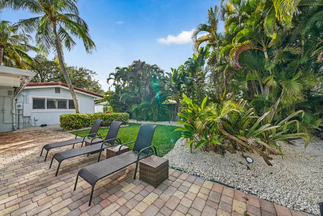 $1,350,000 | 2081 Northeast 25th Street, Lighthouse Point, FL 33064