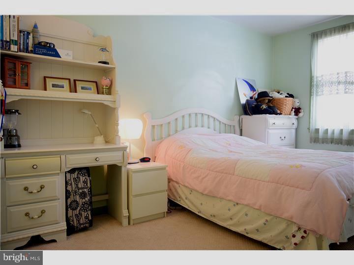 403 Salisbury Road Wyncote, PA 19095 - Photo 11 of 15