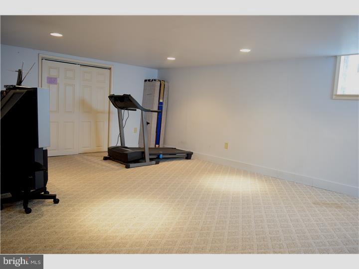 403 Salisbury Road Wyncote, PA 19095 - Photo 13 of 15
