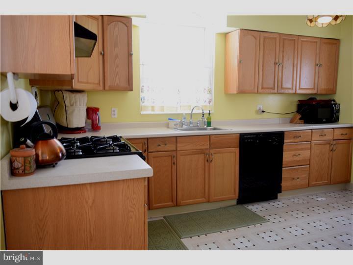 403 Salisbury Road Wyncote, PA 19095 - Photo 7 of 15