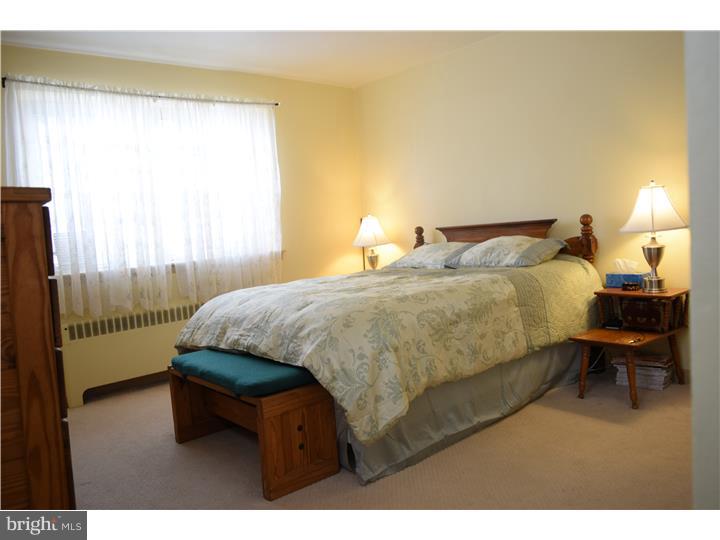 403 Salisbury Road Wyncote, PA 19095 - Photo 8 of 15