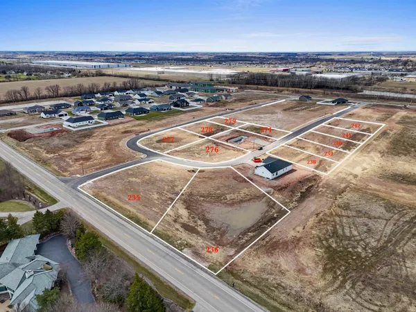 $76,900 | 320 Brookline Avenue, Unit 277, De Pere, WI 54115