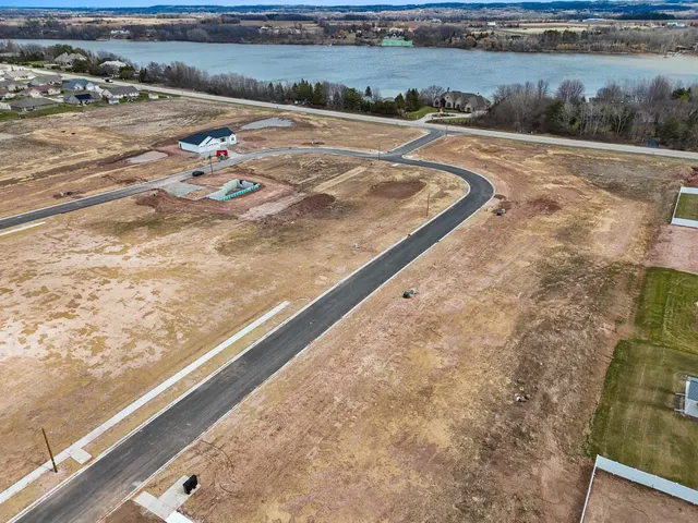 $76,900 | 320 Brookline Avenue, Unit 277, De Pere, WI 54115