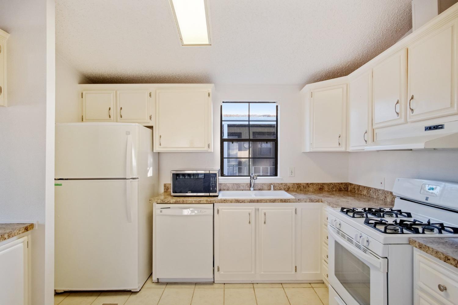 1500 Held Drive, Unit 103 Modesto, CA 95355 - Photo 7 of 28