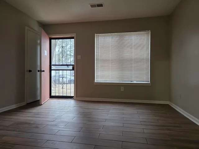 $104,900 | 3304 Sweet Springs Drive, Memphis, TN 38128