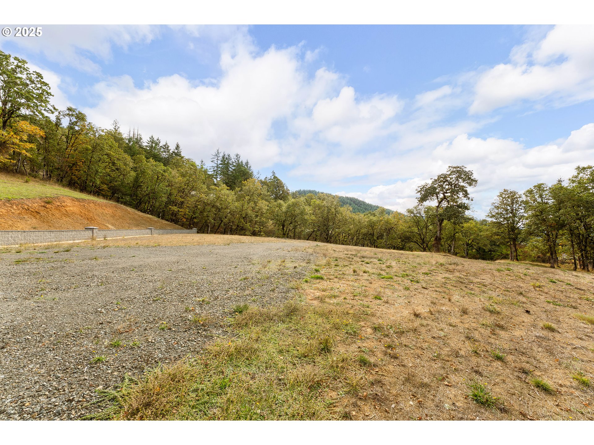 800 Southeast 5th Street Oakland, OR 97462 - Photo 6 of 20