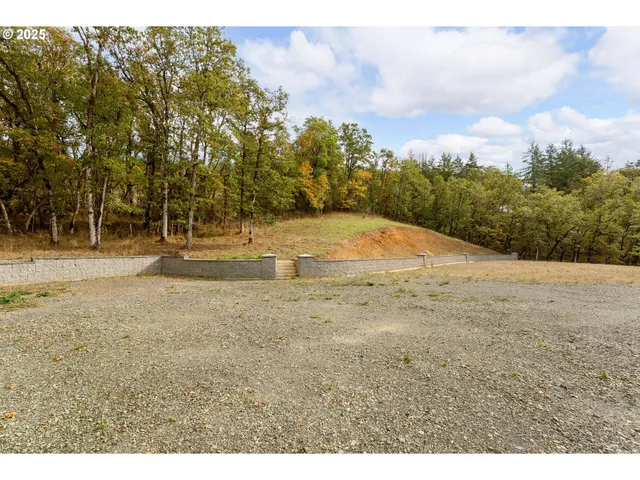 $225,000 | 800 Southeast 5th Street, Oakland, OR 97462