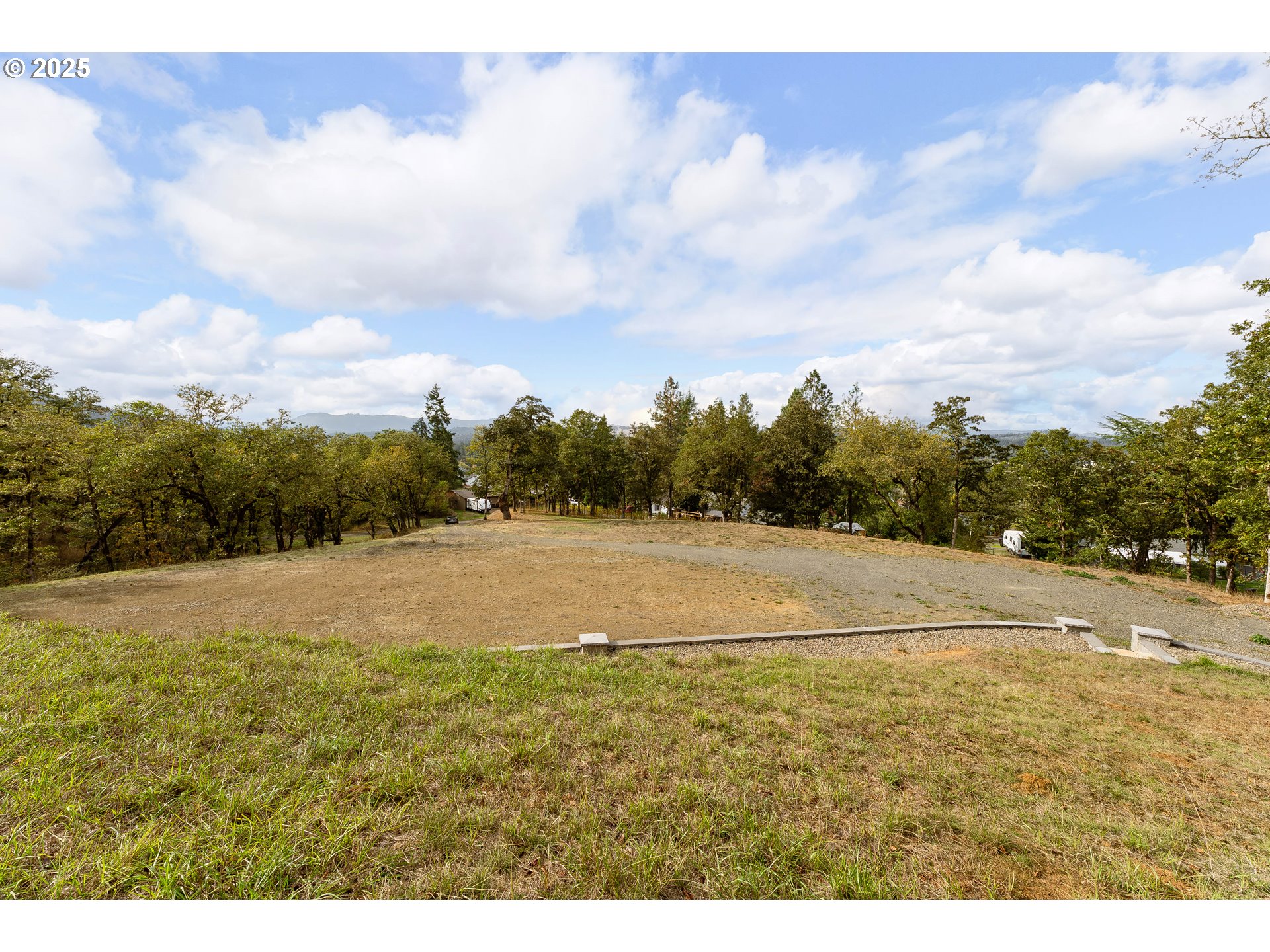 800 Southeast 5th Street Oakland, OR 97462 - Photo 9 of 20