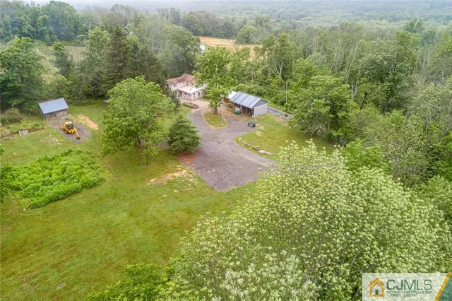 a view of a lake view with houses