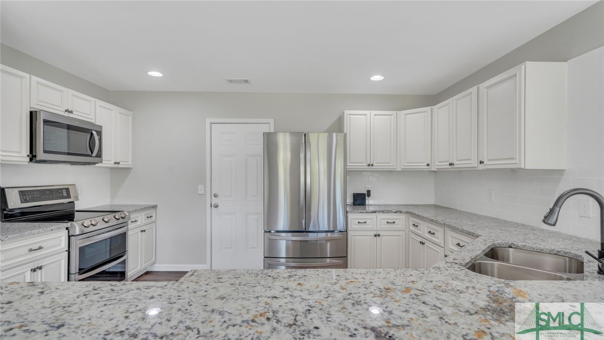 339 Hitching Post Lane Pooler, GA 31322 - Photo 14 of 46