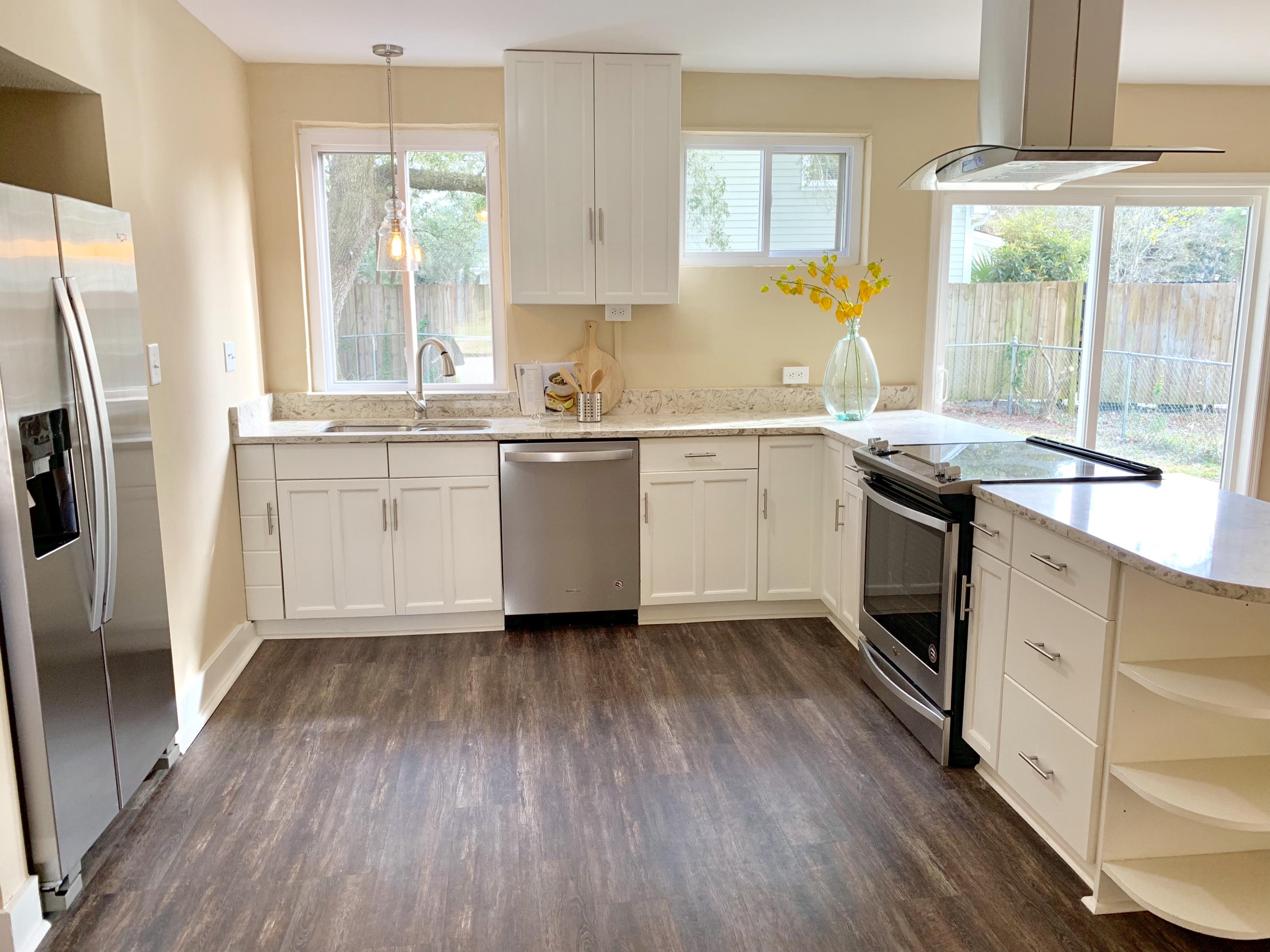 447 Wappoo Road Charleston, SC 29407 - Photo 5 of 40 IMG_0335