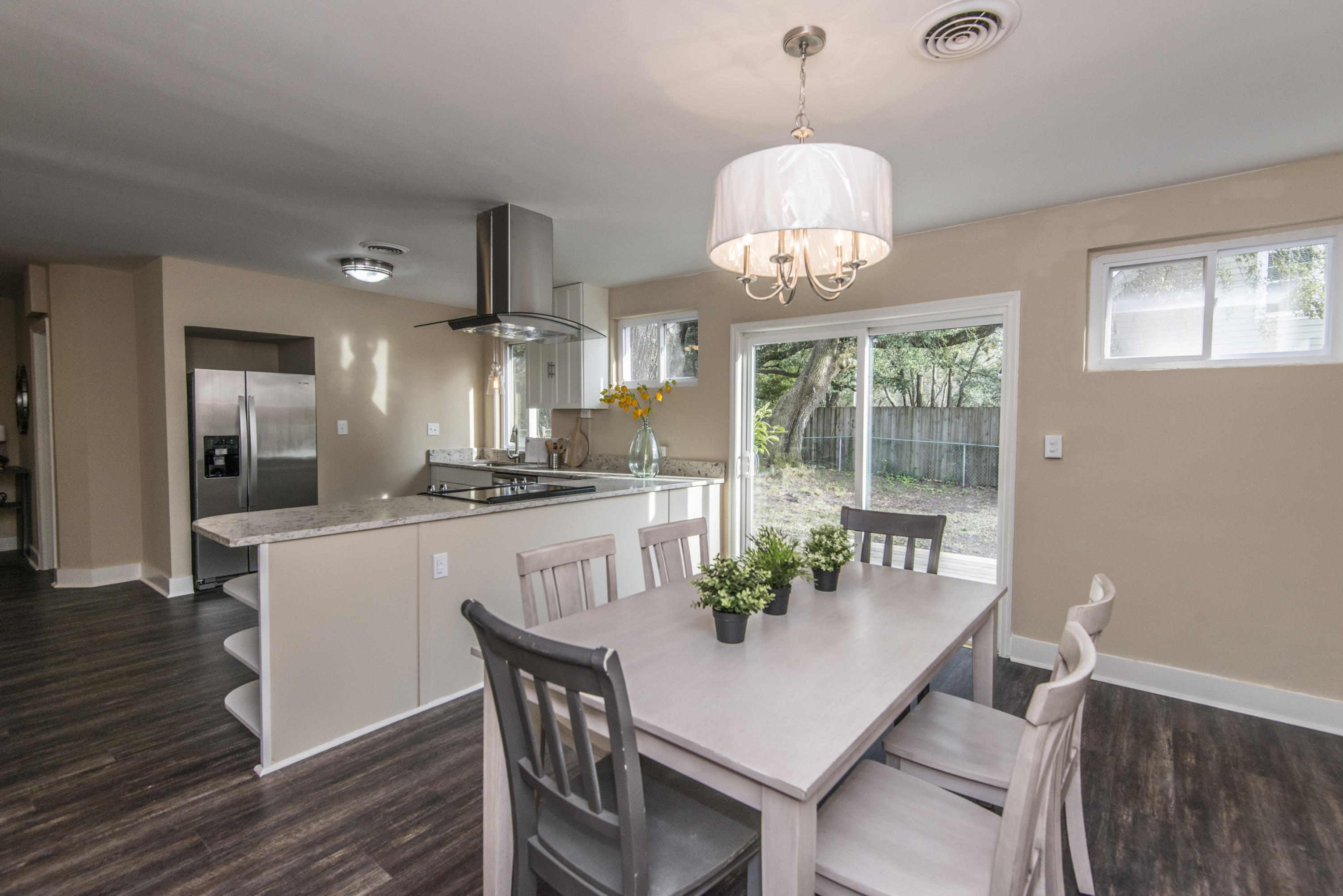447 Wappoo Road Charleston, SC 29407 - Photo 6 of 40 _DSC5408