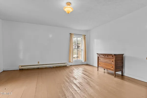 $465,000 | 4025 Fox Creek Road, Mouth Of Wilson, VA 24363