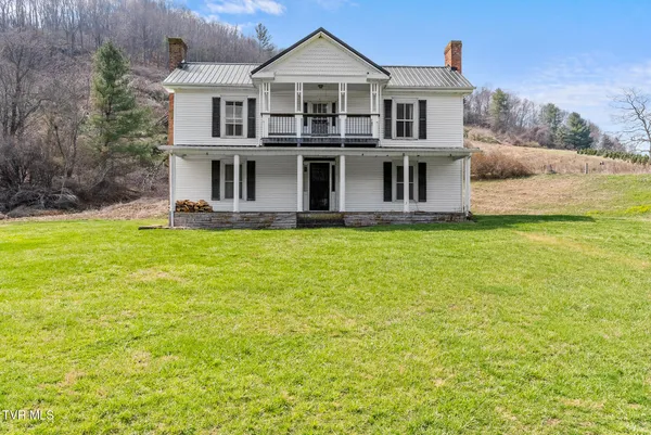 $465,000 | 4025 Fox Creek Road, Mouth Of Wilson, VA 24363