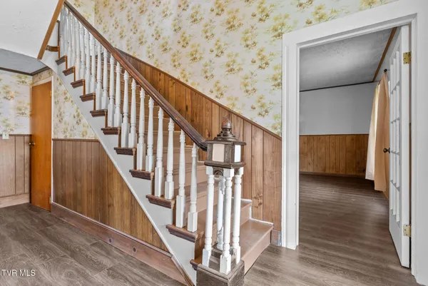 $465,000 | 4025 Fox Creek Road, Mouth Of Wilson, VA 24363