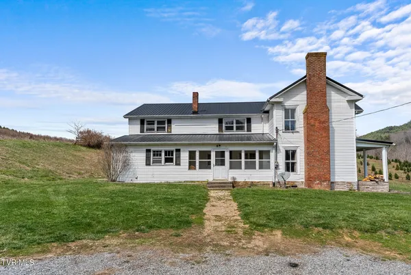 $465,000 | 4025 Fox Creek Road, Mouth Of Wilson, VA 24363
