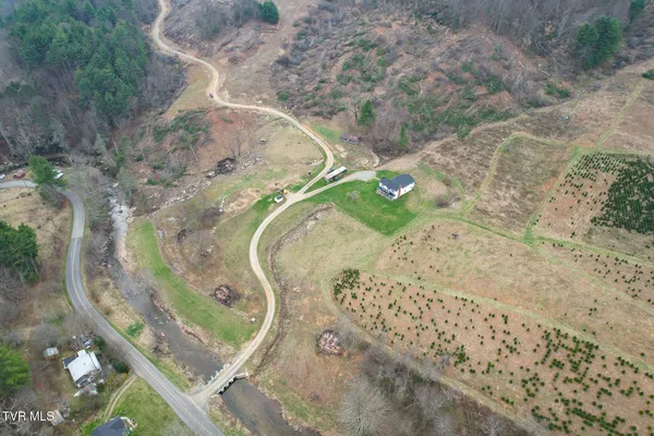 $465,000 | 4025 Fox Creek Road, Mouth Of Wilson, VA 24363