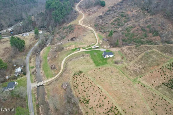 $465,000 | 4025 Fox Creek Road, Mouth Of Wilson, VA 24363