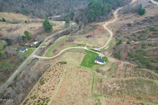 $465,000 | 4025 Fox Creek Road, Mouth Of Wilson, VA 24363
