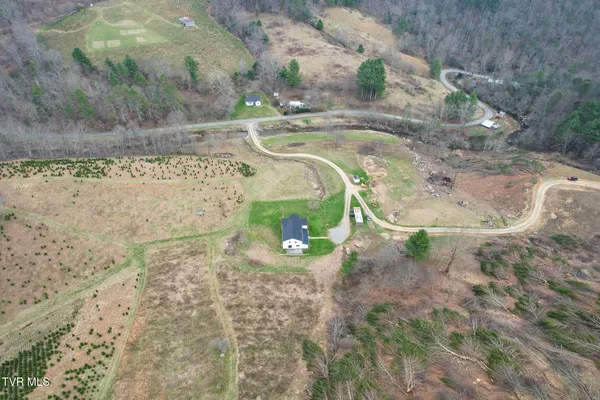 $465,000 | 4025 Fox Creek Road, Mouth Of Wilson, VA 24363