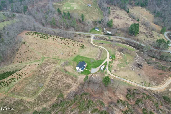 $465,000 | 4025 Fox Creek Road, Mouth Of Wilson, VA 24363