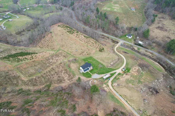 $465,000 | 4025 Fox Creek Road, Mouth Of Wilson, VA 24363