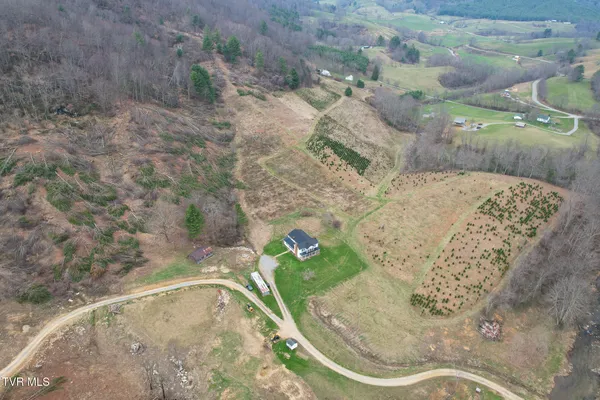 $465,000 | 4025 Fox Creek Road, Mouth Of Wilson, VA 24363