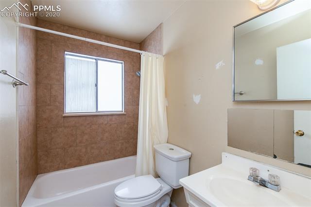 1736 Ascot Road Colorado Springs, CO 80906 - Photo 8 of 19