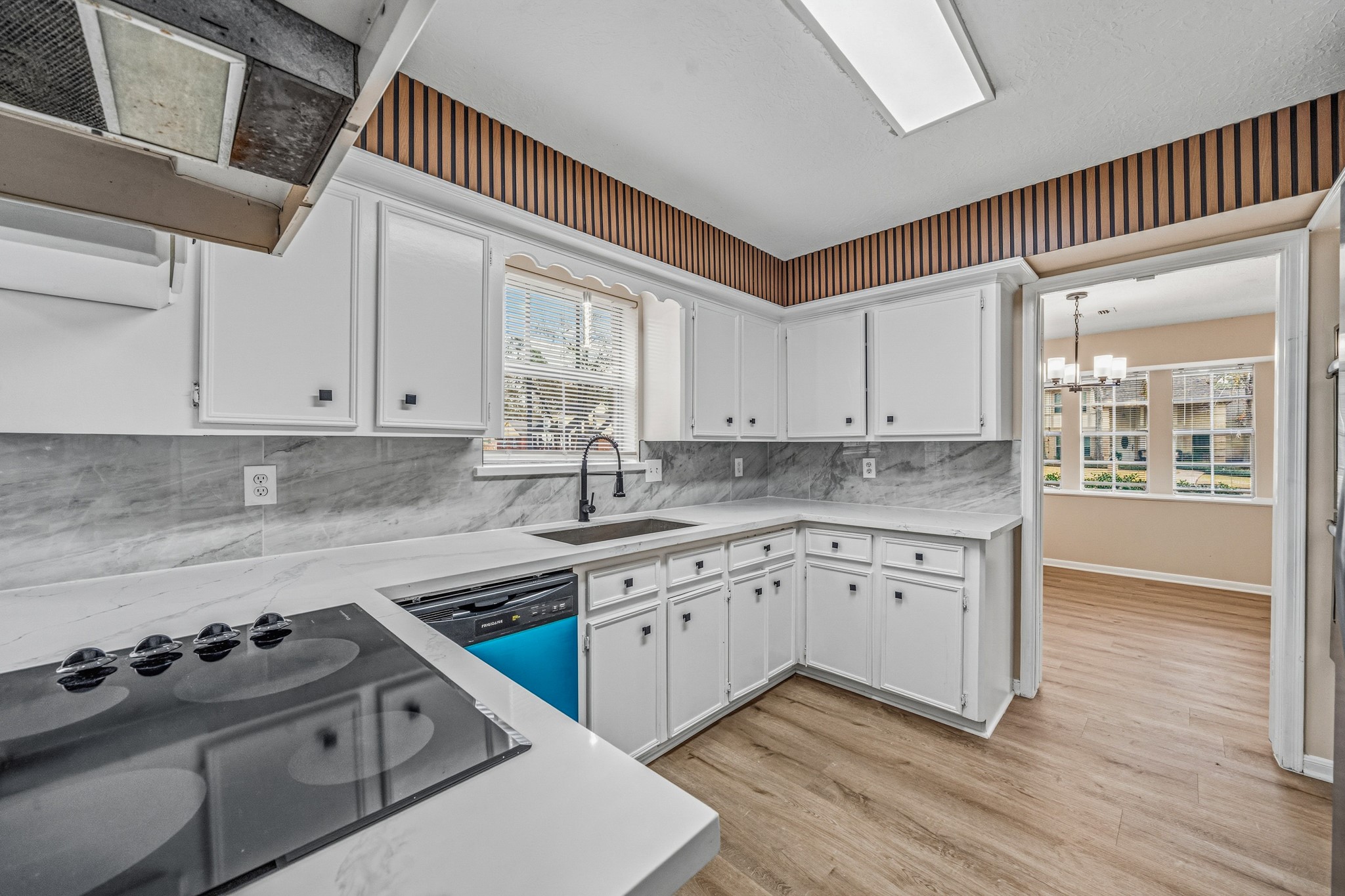 119 Laura Lane Conroe, TX 77385 - Photo 16 of 49