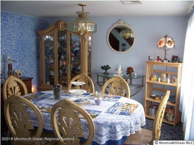 79 Oak Knoll Road Waretown, NJ 08758 - Photo 3 of 24 dining