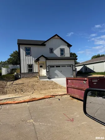 $349,990 | 3325 Covington Drive, Davenport, IA 52806