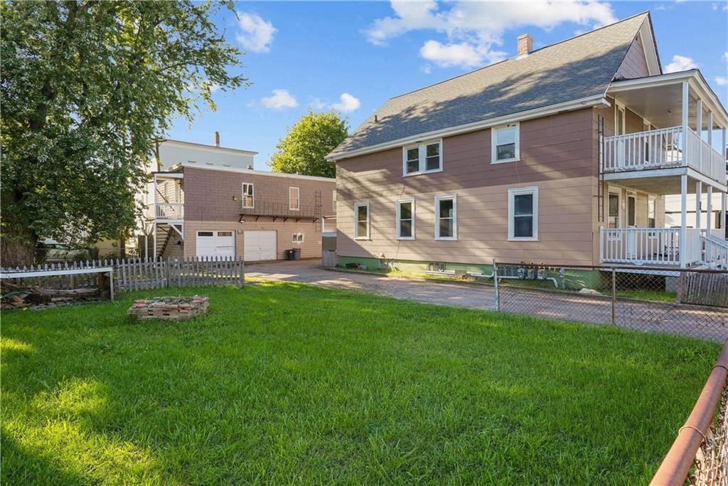 27 Heroux Avenue Woonsocket, RI 02895 - Photo 4 of 12