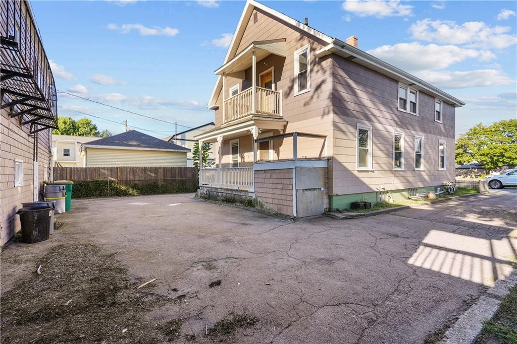 27 Heroux Avenue Woonsocket, RI 02895 - Photo 5 of 12