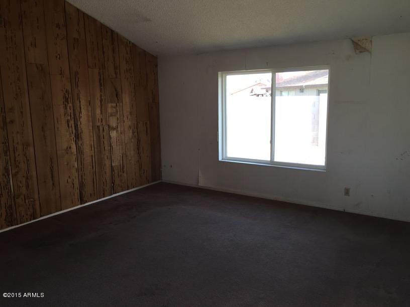 5631 West Mountain View Road Glendale, AZ 85302 - Photo 7 of 19 Living Room