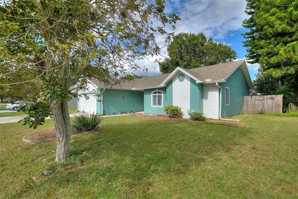 3305 Fox Ridge Drive Winter Haven, FL 33884 - Photo 2 of 28