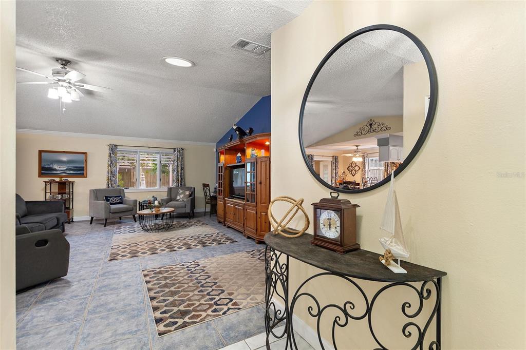 3305 Fox Ridge Drive Winter Haven, FL 33884 - Photo 3 of 28