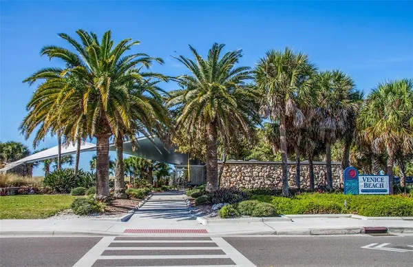 $349,000 | 247 Southampton Lane, Unit 272, Venice, FL 34293