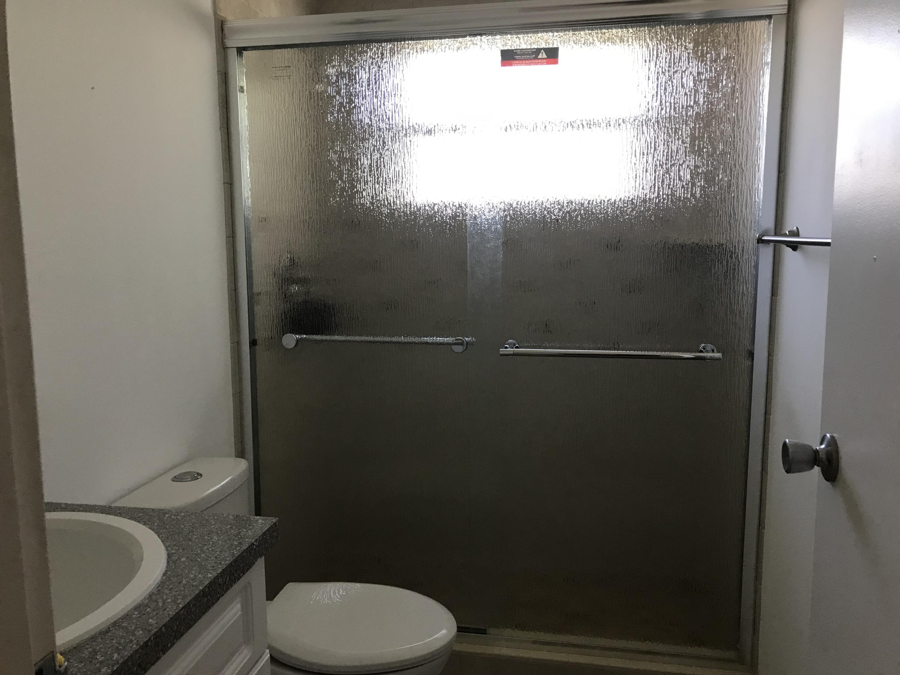 569 Monaco Way, Unit L569 Delray Beach, FL 33446 - Photo 14 of 14 bathroom