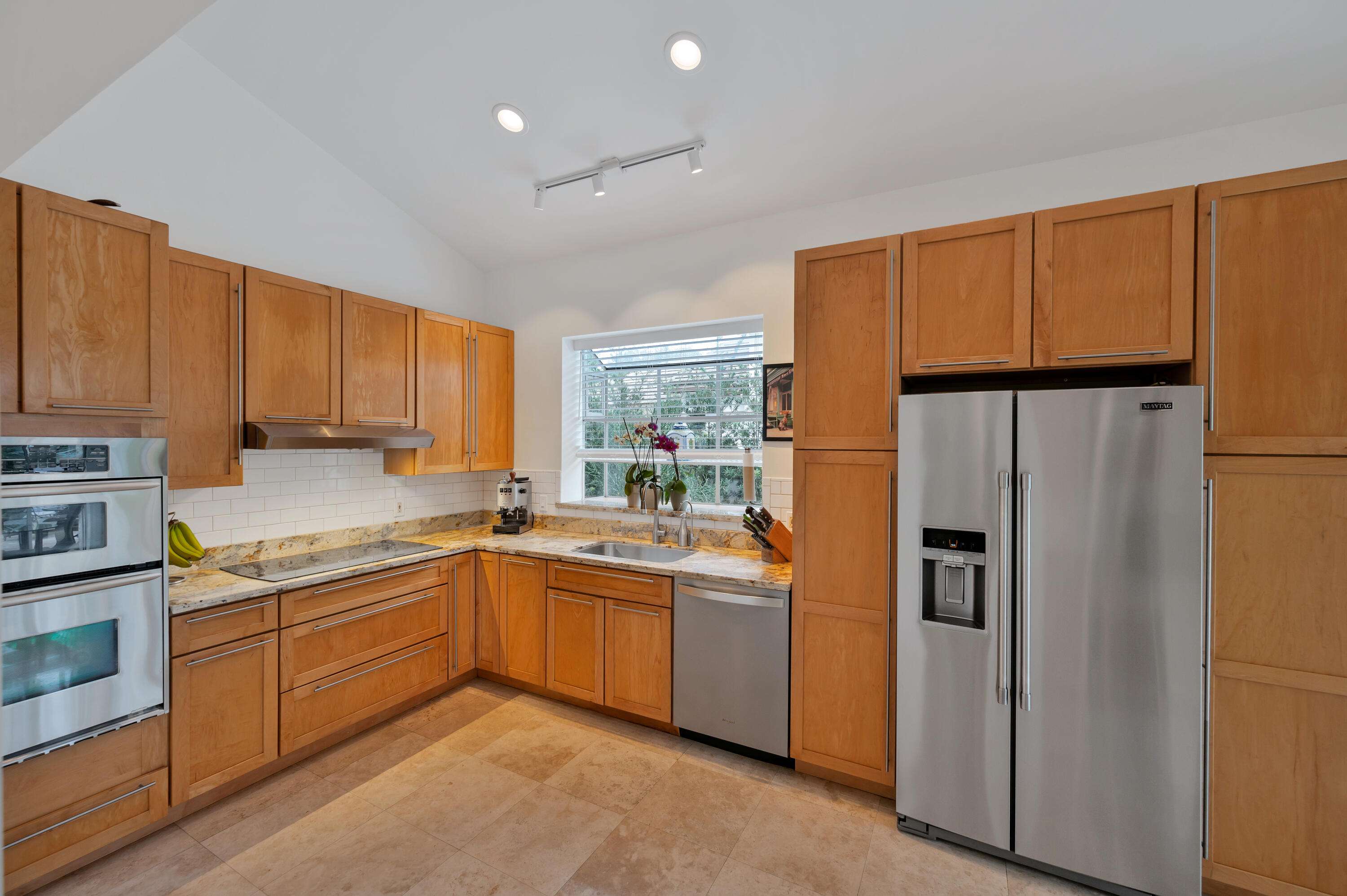 5422 Northwest 21st Avenue Boca Raton, FL 33496 - Photo 10 of 28 Kitchen