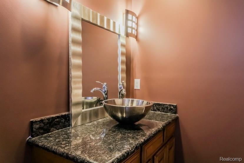 4355 Hickory Ridge Plymouth, MI 48170 - Photo 42 of 88 069-Bathroom-1301124-mls.jpg