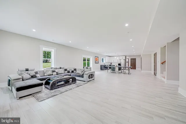 $2,295,000 | 9908 Blake Lane, Oakton, VA 22124