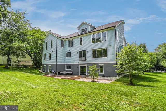 $2,295,000 | 9908 Blake Lane, Oakton, VA 22124