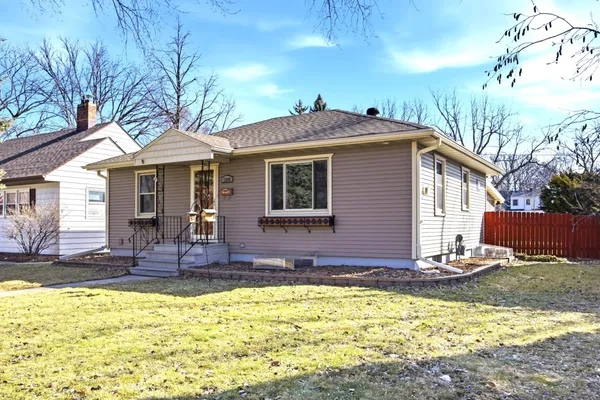 $313,000 | 1249 2nd Street North, Fargo, ND 58102