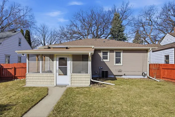 $313,000 | 1249 2nd Street North, Fargo, ND 58102